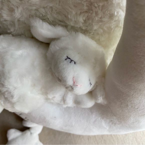 Absolutely Precious GUND BABY WINKY LAMB ON MOON PULL-STRING MUSICAL TOY NWT - Picture 7 of 16